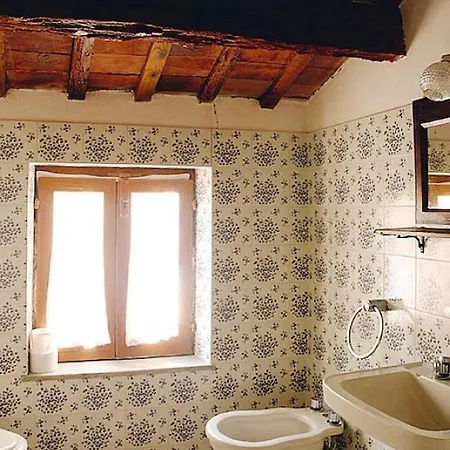 Authentic Casale Le Fontanelle With Pool And Garden In Σπίτι διακοπών *